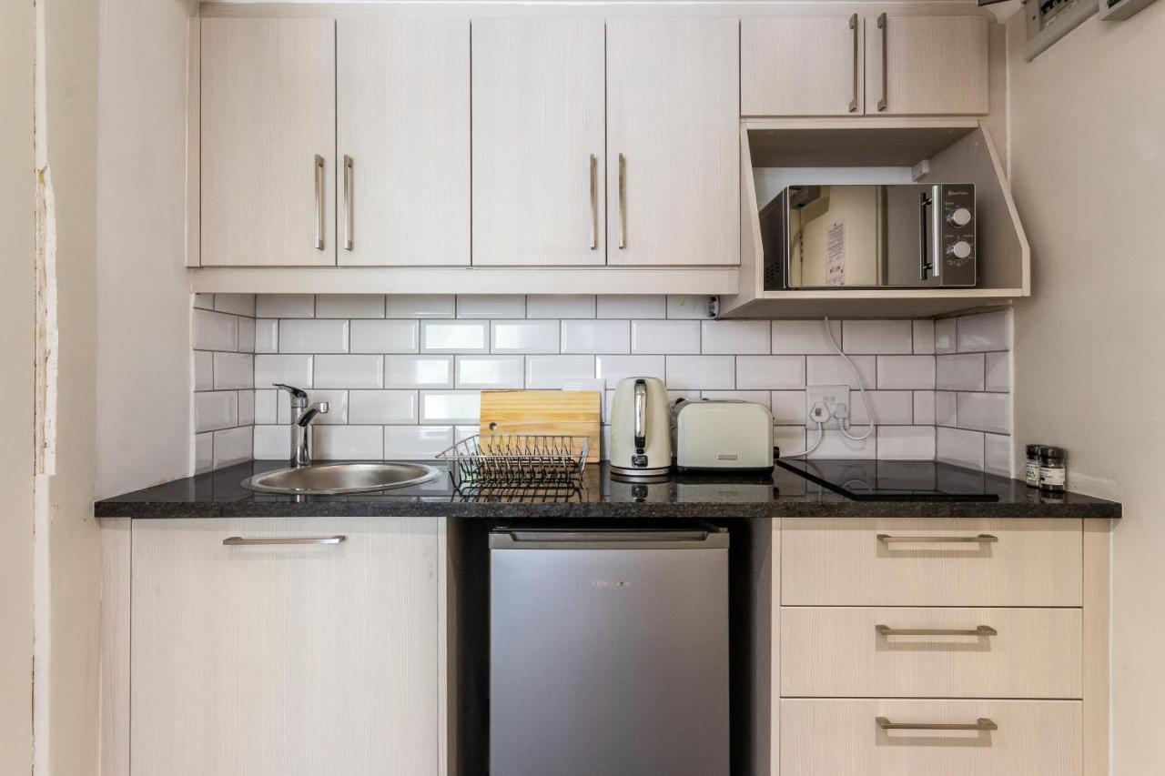 Trendy Apartment In Thibault Square City Centre Ciudad del Cabo Exterior foto